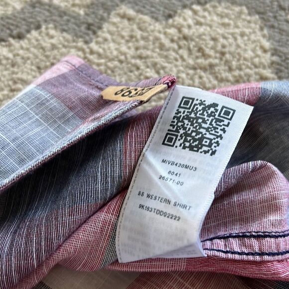 True Religion Western Woven Short Sleeve Button Shirt size L EUC - Picture 9 of 9